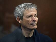 Российскому миллиардеру продлили арест