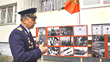 Житель Гурьевска организовал во дворе своего дома экспозицию, посвящённую ВОВ