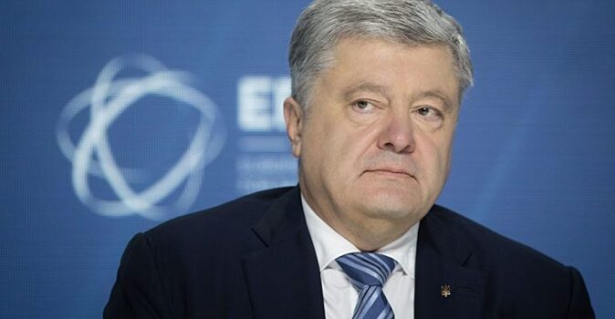 Порошенко поздравил Украину с решении гаагского суда по России