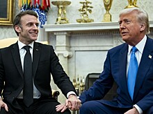 Раскрыты тайны языка жестов Макрона и Трампа в Белом доме