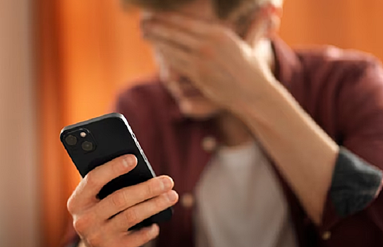 В Аксае мужчина повелся на уловки телефонных мошенников и потерял почти 2 млн
