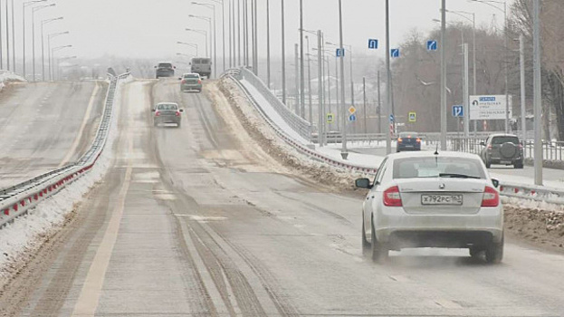 Исторический момент: рабочее движение по новому участку моста через реку Самару открыто