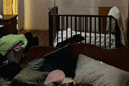 В Петербурге мать задушила свою четырехмесячную дочь и спрятала тело в диван