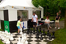 Жителей Владивостока приглашают сыграть в шахматы в парке имени Лазо