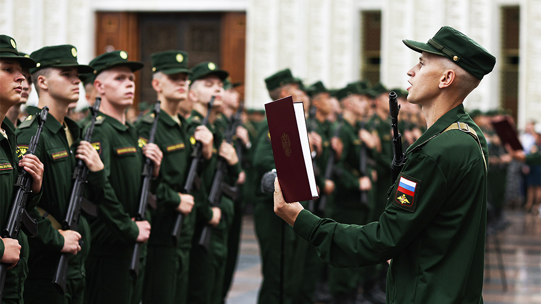 Путин увеличил штатную численность ВС РФ