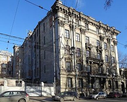 Петербургский морской университет заплатит за незаконную перепланировку памятника