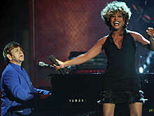 Элтон Джон заявил, что считает Тину Тернер "абсолютной легендой"