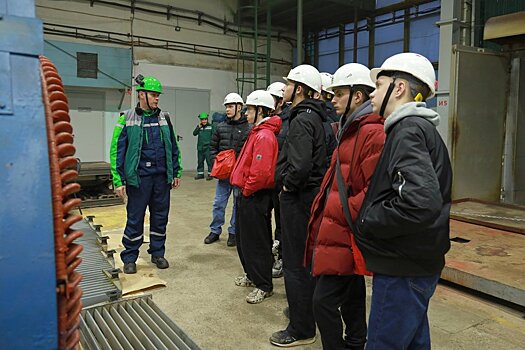 Студенты Вятского автомобильно-промышленного колледжа знакомятся с  производством филиала «КЧХК»