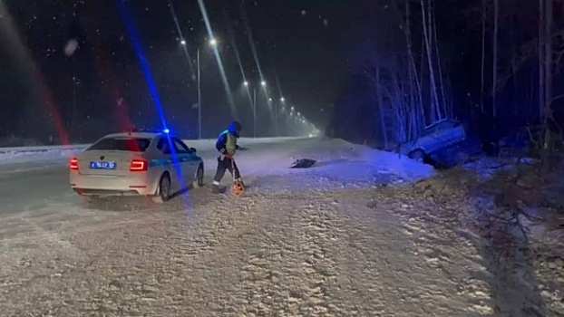 Молодой водитель разбился на пустой дороге под Екатеринбургом