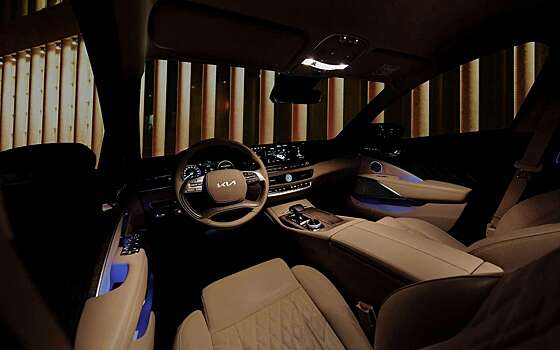 Назван лидер продаж среди иностранных автобрендов в России за 30 лет