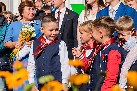 Запустили шарики, повязали галстуки, открыли самую большую школу: как в Перми прошел 1 сентября