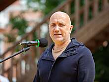 Захар Прилепин предложил приглашать на «Песню года» музыкантов, побывавших в Донбассе