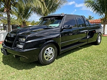 Этот пикап GMC Sierra думает, что он Buick GNX
