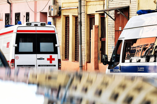 В Москве госпитализировали юношу, выпрыгнувшего в окно колледжа во время занятий