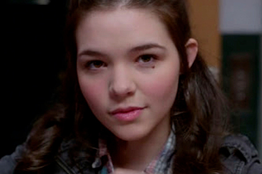 Актриса засудила бывшего парня за съемку их секса и обручилась с подругой