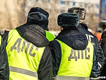 Под Новосибирском «Мазда» вылетела на встречку: водитель погибла, дети доставлены в больницу