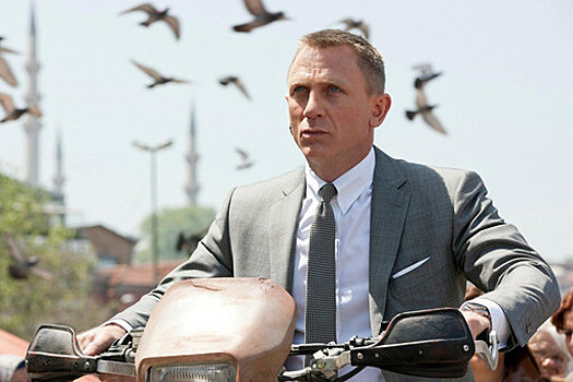 У романов о Джеймсе Бонде появится приквел