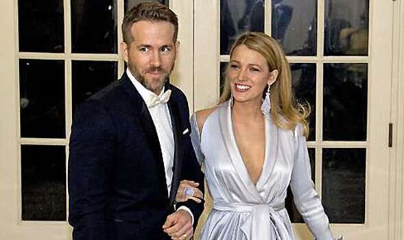 Блейк Лайвли появилась на премьере фильма в сексуальном образе