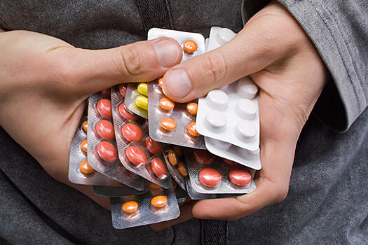 Врач Эдигер: прием антибиотиков может требовать определенного питания