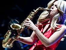 Нидерландская саксофонистка Кэнди Далфер исполнит в Москве хит Lily Was Here