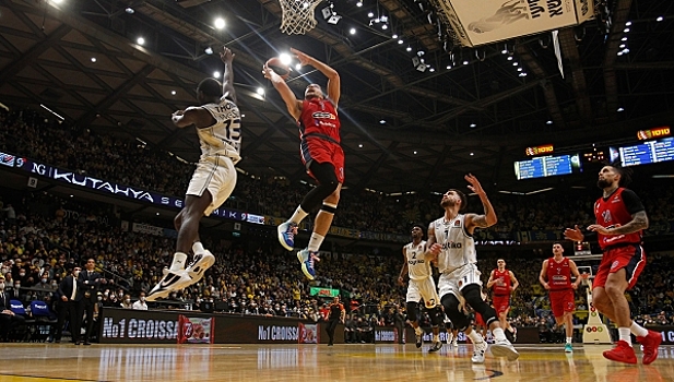 ЦСКА и «Зенит» проиграли в баскетбольной Евролиге