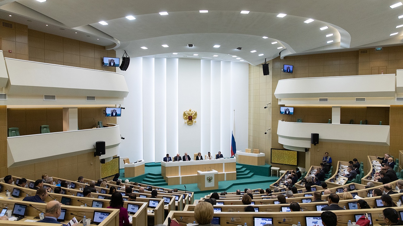 Совфед одобрил законы о наказании за участие в нежелательных организациях