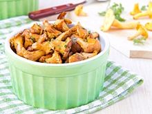 5 столичных ресторанов, где вкусно готовят лисички