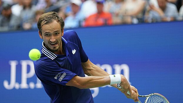 Медведев вылетел из топ-3 мирового теннисного рейтинга