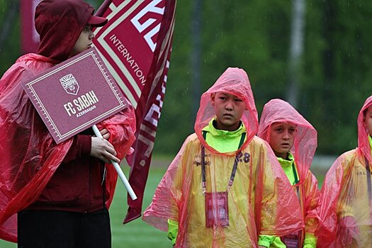В Казани стартовал "Кубок Востока" по футболу: кто участвует и чем важен турнир для России