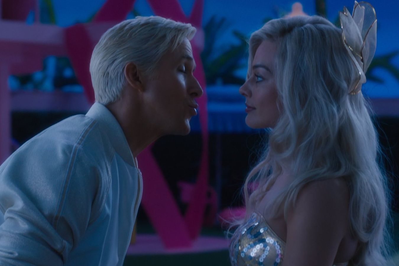 Warner Bros. in Talks for Barbie 2 With Robbie, Gosling