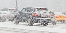 Автоэксперт рассказал, как передвигаться в сильный снегопад и не попасть в ДТП