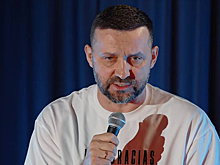 Уехавший в Европу комик-иноагент закрыл бизнес в России