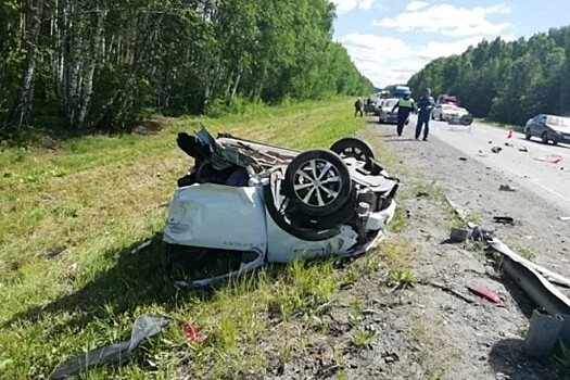 В ДТП на трассе Екатеринбург – Тюмень пострадали четыре человека