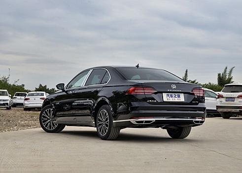 В России появился Volkswagen Phideon