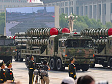 Эксперт назвал уникальные образцы вооружений, представленные на параде в КНР