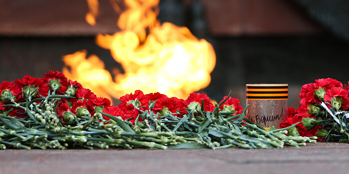 В преддверии Дня Победы делегаты ОДКБ возложили цветы к мемориалу в Дербенте