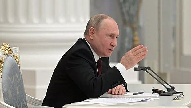 Путин заявил о признании ЛНР и ДНР