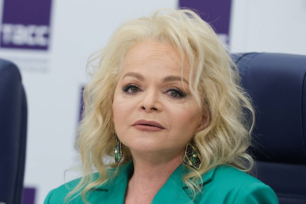 Продюсер объяснил скандал вокруг Долиной заказной травлей