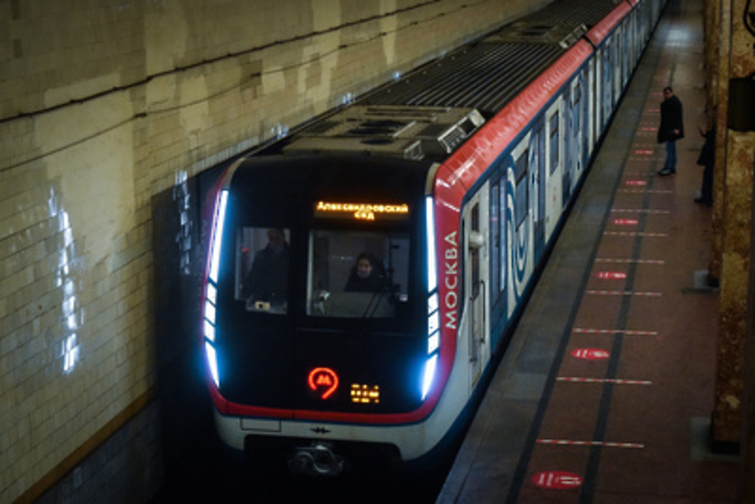 На зеленой ветке запустили новые поезда. Поезда Таганско-Краснопресненской линии. Поезда на синей ветке. Поезда на синей ветке метро. Поезд метро Москва 2022.