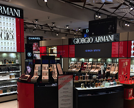 В Казани открылся обновленный корнер Giorgio Armani Beauty