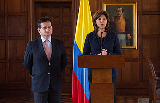 Посол Колумбии в Венесуэле после консультаций останется в Боготе