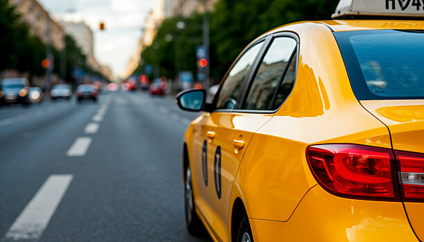 Самозанятым таксистам могут разрешить работать на личных авто до 2033 года