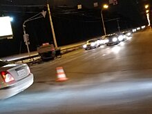 На окраине Екатеринбурга легковушку перевернуло от удара фургона