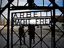 Посольство РФ направило в МИД Германии ноту протеста в связи с осквернением венков