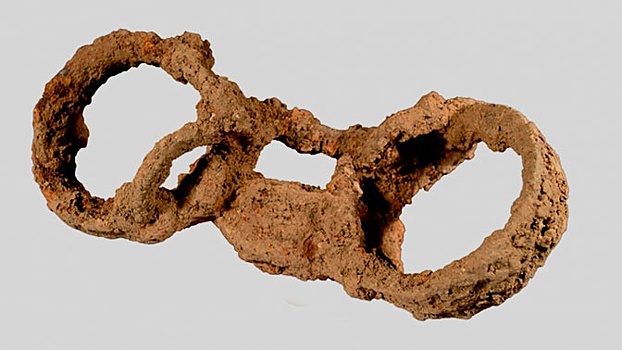 В Англии найден скелет с железными кандалами на ногах