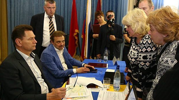 С жителями Митина встретился префект СЗАО Алексей Пашков