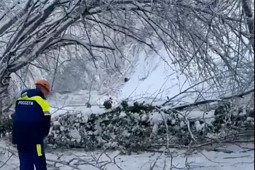 Более 1,2 тыс. человек остаются без света в Туапсинском округе