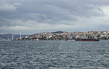 Нефтяной танкер заблокировал движение в Босфоре