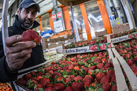 Крупные торговые сети продлили срок продажи товаров без наценки