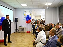 Мэр Иркутска Руслан Болотов открыл обновленную библиотеку №2, ставшую информационно-культурным центром «Предместье»